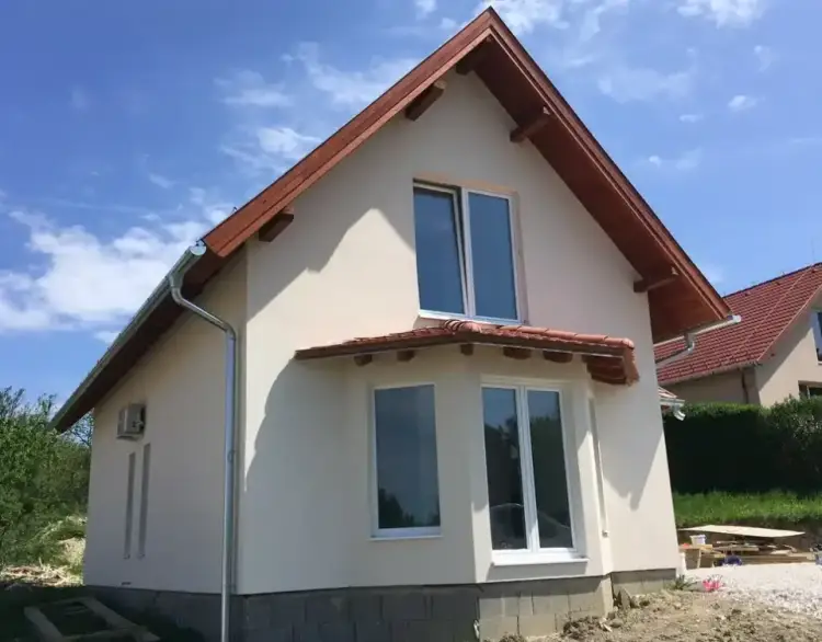 Mennyi idő alatt épül fel egy készház? (4–6 hónap)